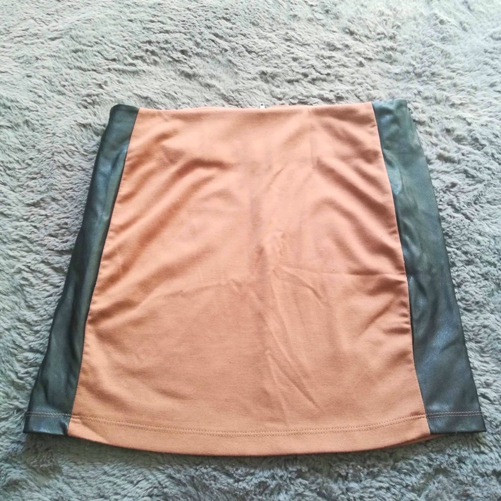 Forever21 Mini skirt Size L